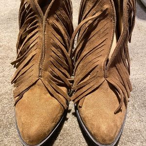 Fringe boots